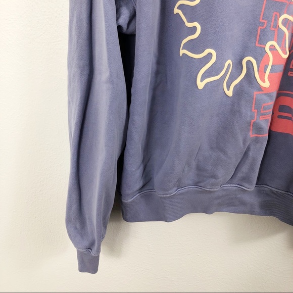 Daydreamer Dreamscape Crewneck Graphic Sweatshirt - Picture 4 of 9